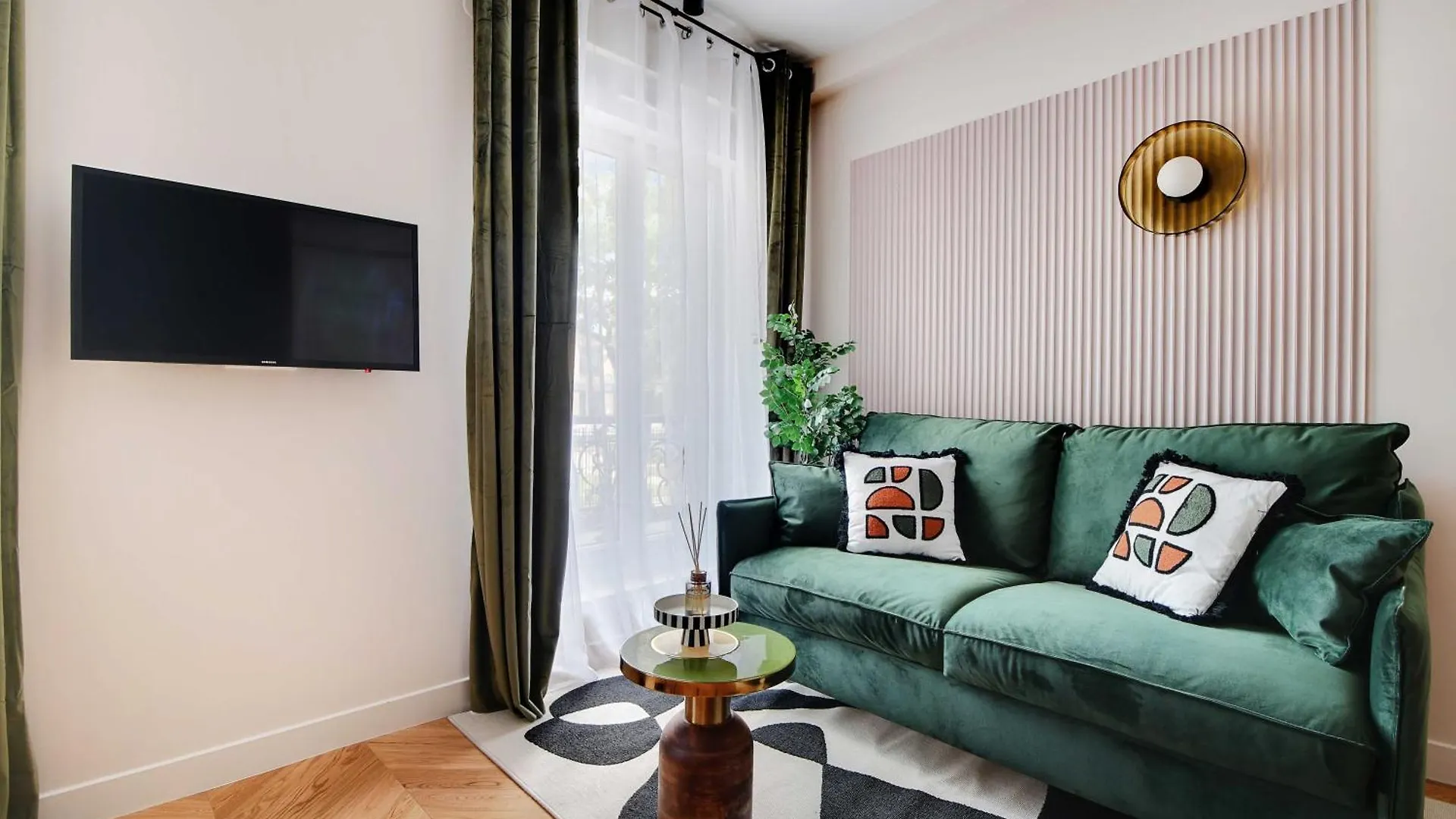 Apartment Parisian With Air Conditioning Eiffel Tower