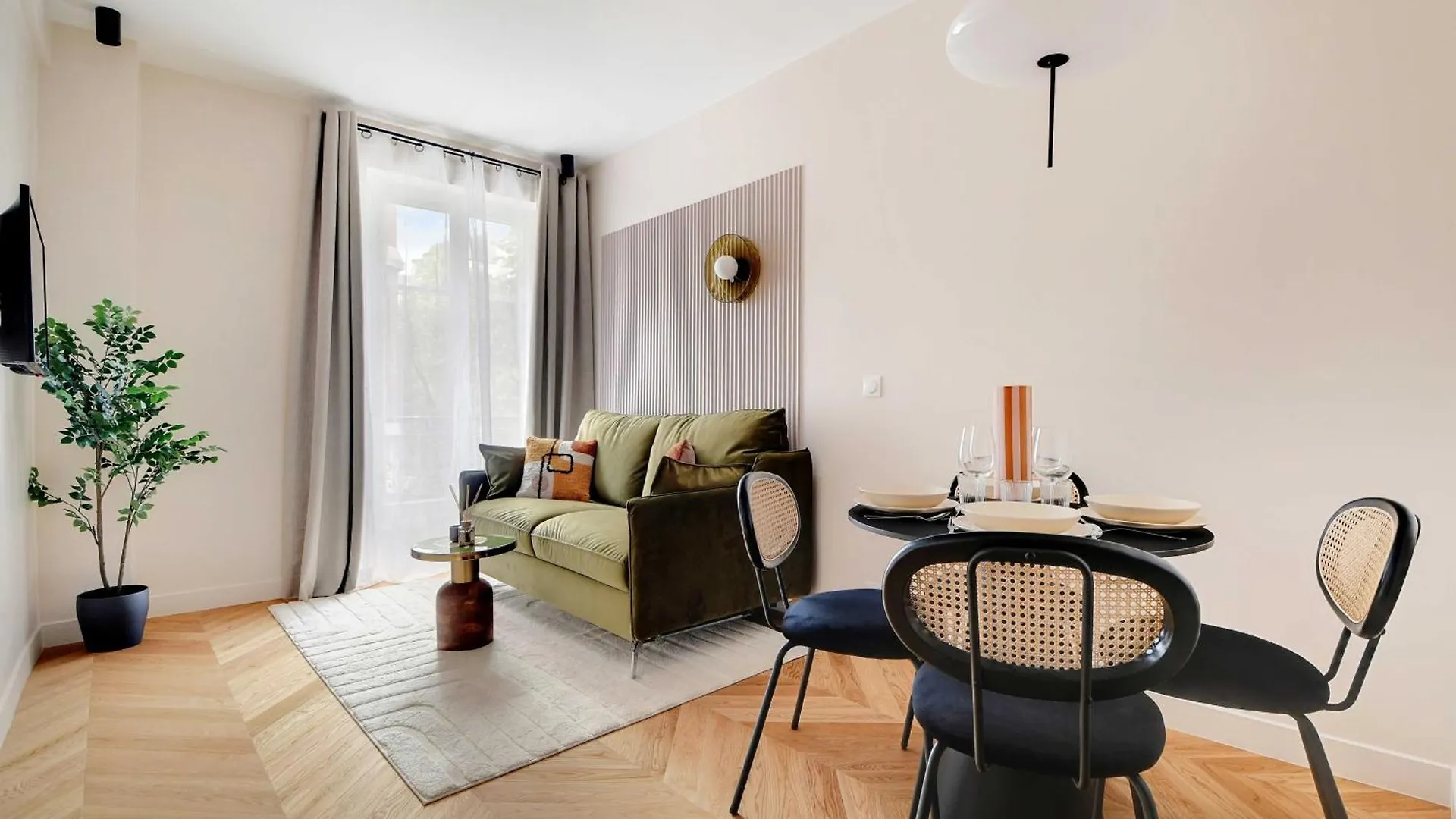 Apartment Parisian With Air Conditioning Eiffel Tower Frankreich