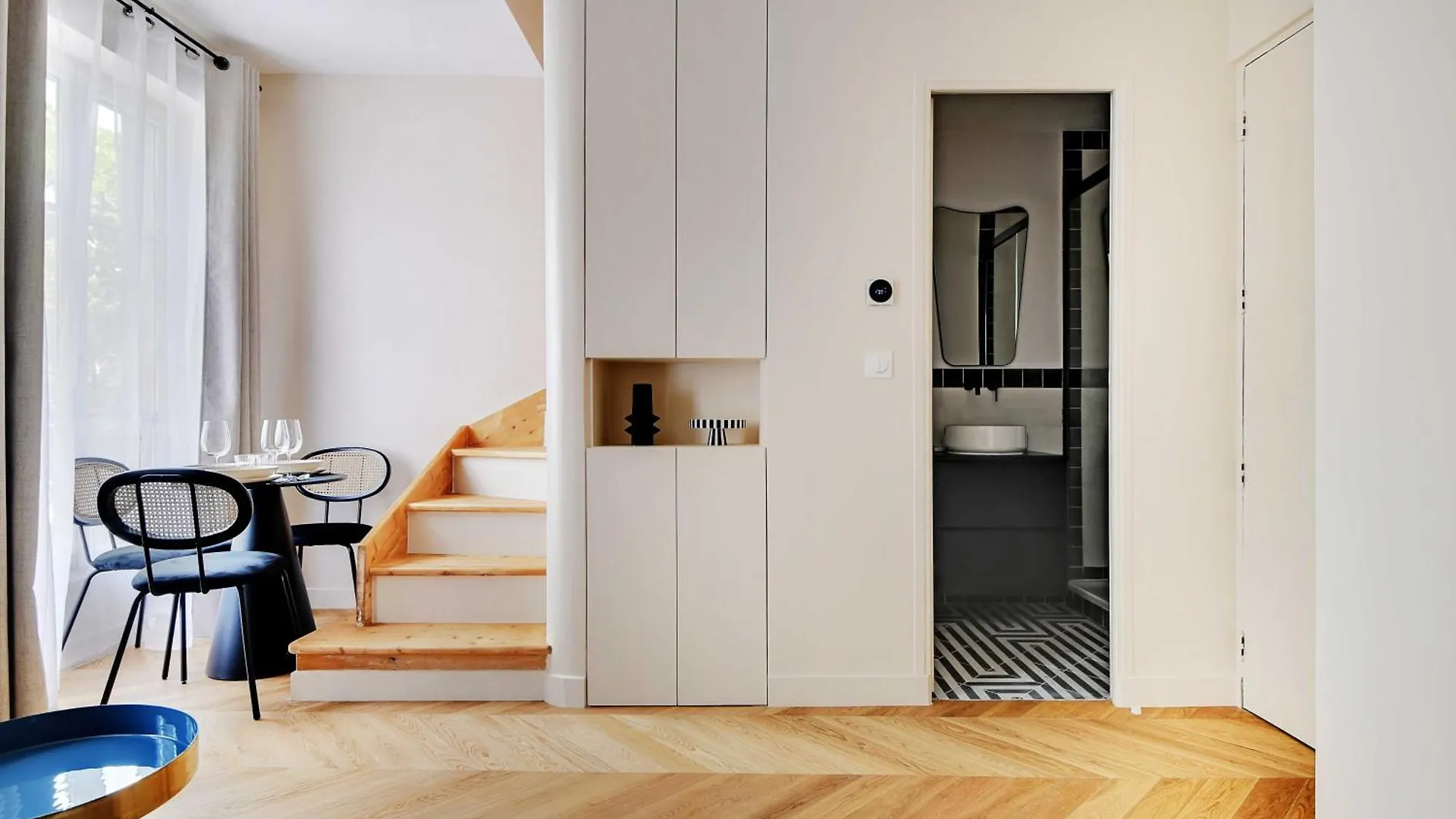 Parisian With Air Conditioning Eiffel Tower Apartment Paris