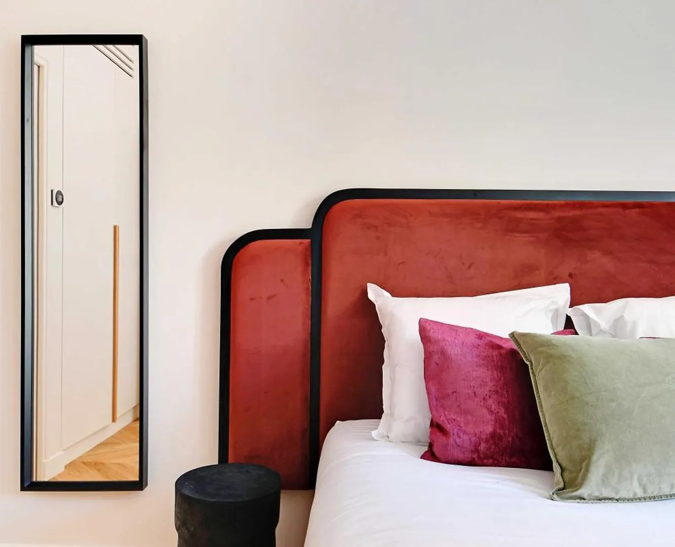 Apartment Parisian With Air Conditioning Eiffel Tower