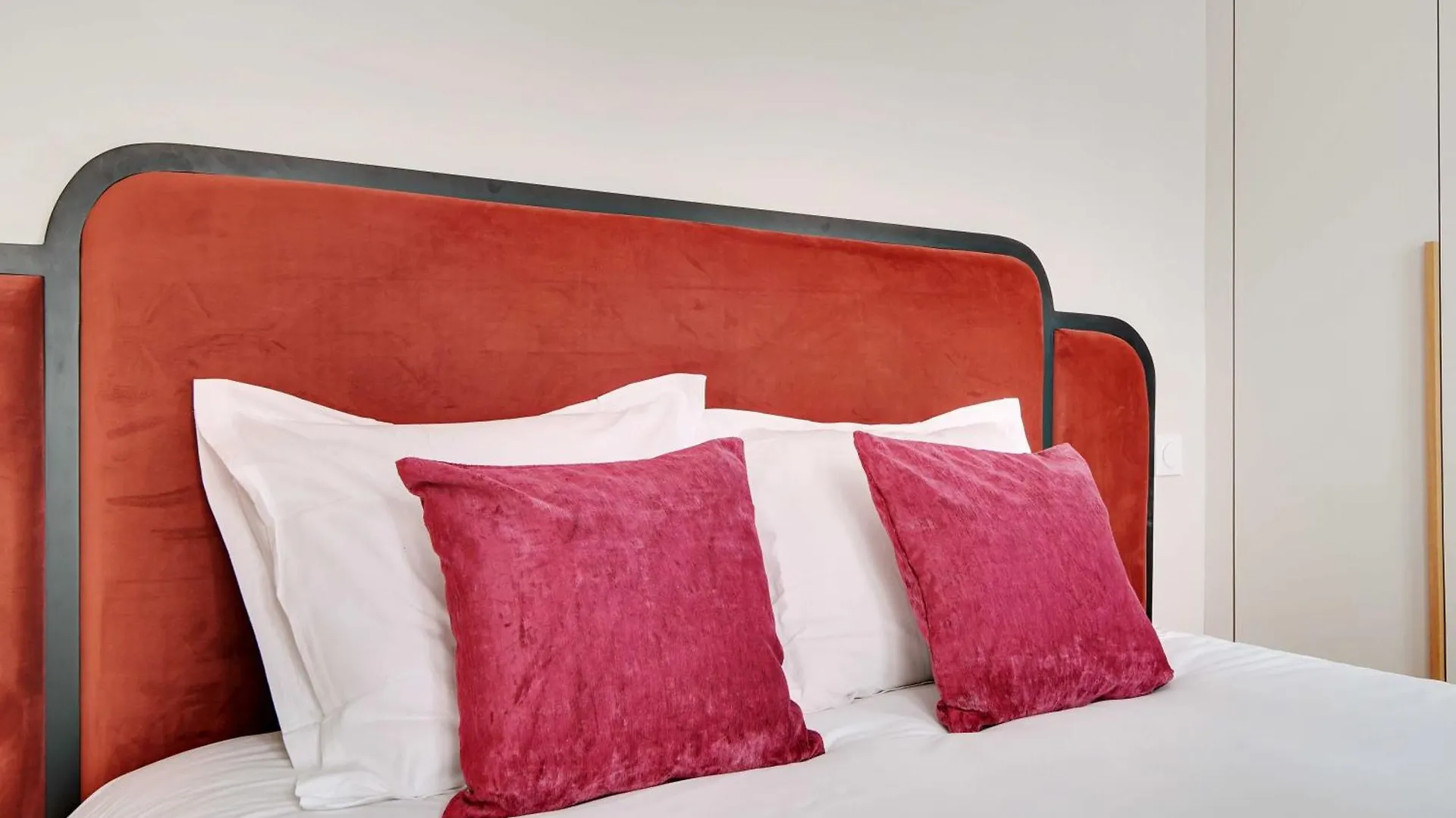 Apartment Parisian With Air Conditioning Eiffel Tower France